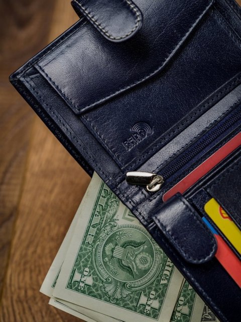  Kolorowy Portfel Męski Pionowy Z Zapięciem, Skóra Naturalna