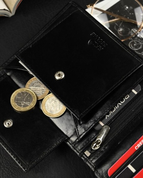 Składany, poziomy portfel męski z połyskującej skóry naturalnej — Ronaldo