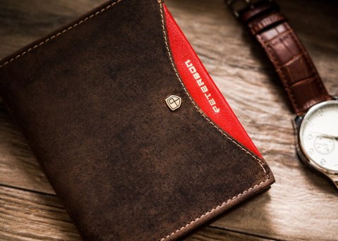 Czarny, pionowy portfel męski ze skóry naturalnej — Peterson