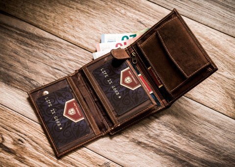 Czarny, pionowy portfel męski ze skóry naturalnej — Peterson