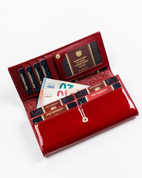 Elegancki portfel damski z wężowym wzorem — Peterson