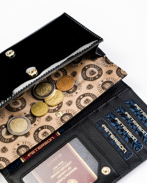 Czarny portfel damski skórzany z akcentem — Peterson