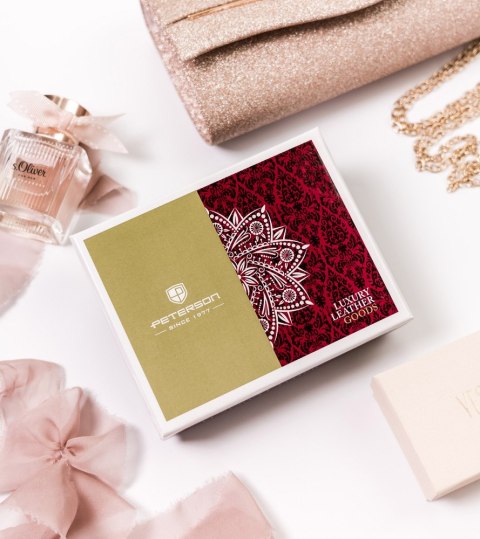 Skórzane etui na klucze ze schowkami — Peterson