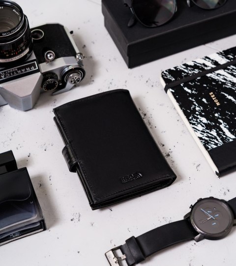 Skórzany portfel na karty z systemem RFID Protect — Peterson Lumarko!