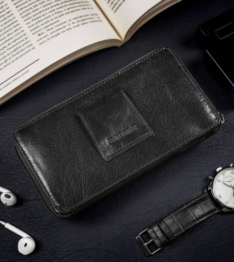 Skórzana saszetka na pasek z zakładkami na karty Lumarko!