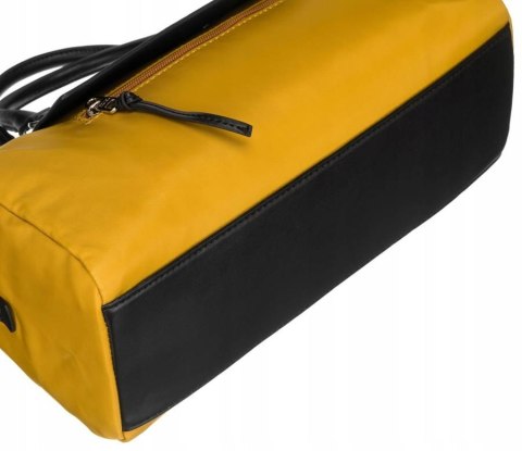 Poręczna, miejska torebka w kształcie bagietki Lumarko!