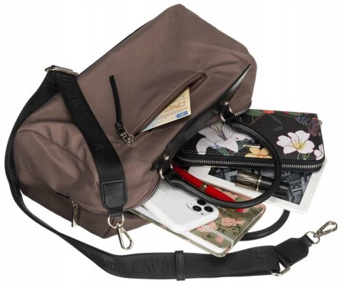 Poręczna, miejska torebka w kształcie bagietki — David Jones Lumarko!