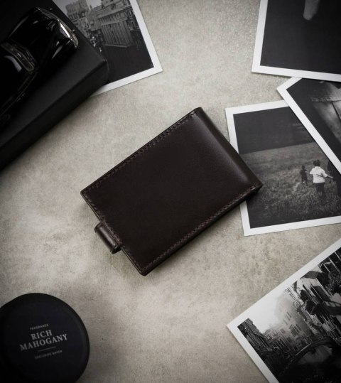 Skórzane etui na karty — Rovicky Lumarko!