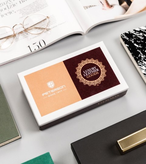 Pionowy portfel damski ze skóry naturalnej — Peterson Lumarko!