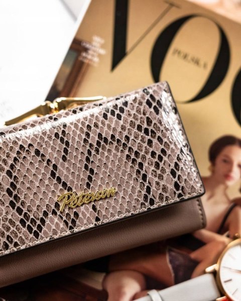 Skórzany portfel damski z wężowym wzorem — Peterson Lumarko!