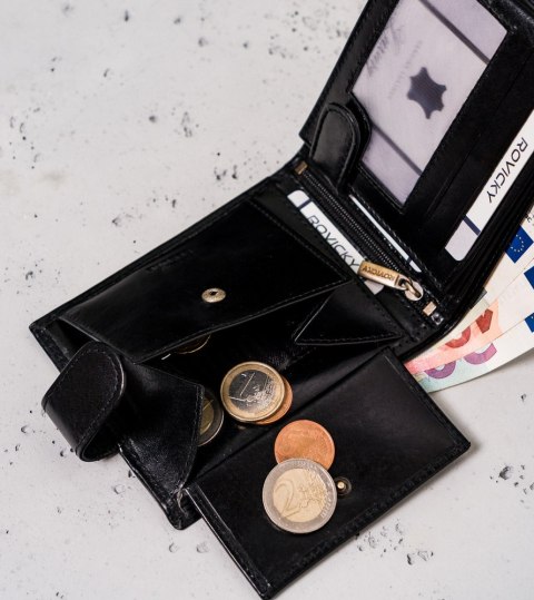 Skórzany portfel męski z ozdobnym paskiem — Rovicky Lumarko!