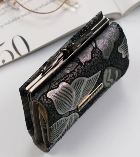 Portmonetka damska ze skóry naturalnej ze wzorem motyli — Lorenti Lumarko!