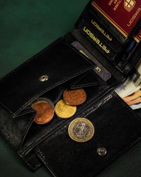 Skórzany Portfel Męski Bez Zapięcia Zewnętrznego Lumarko!