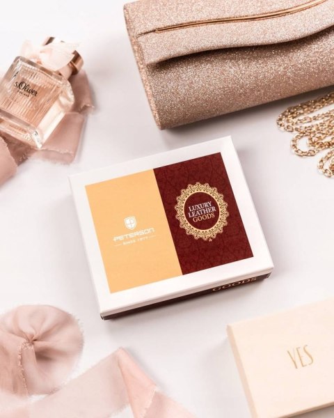 Mały, skórzany portfel damski na zatrzask i bigiel — Peterson Lumarko!