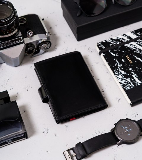 Elegancki portfel męski z wysokojakościowej skóry naturalnej — Rovicky Lumarko!