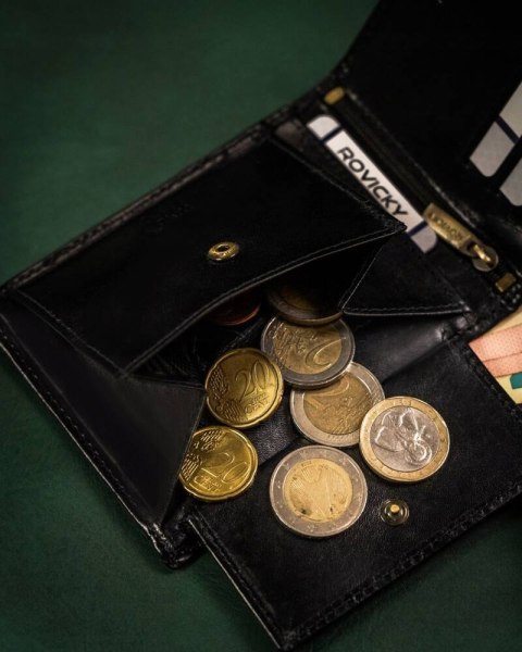Skórzany portfel męski z systemem RFID — Rovicky Lumarko!