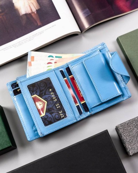 Skórzany portfel damski z systemem RFID — Peterson Lumarko!