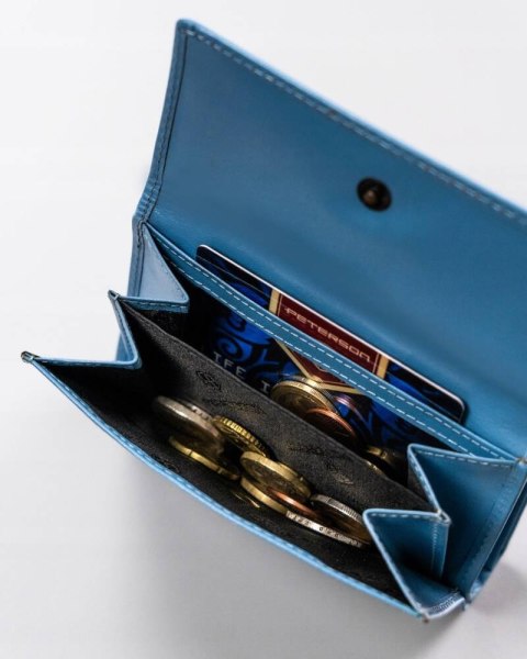 Skórzany, średni portfel damski na zatrzask — Peterson Lumarko!