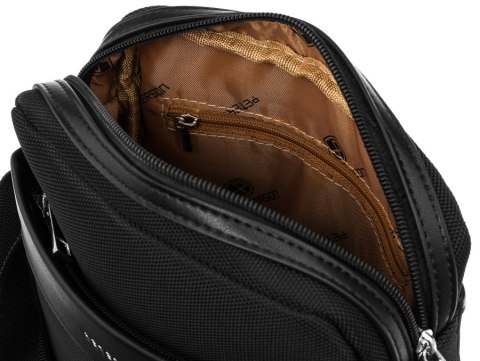 Codzienna torebka męska crossbody Lumarko!