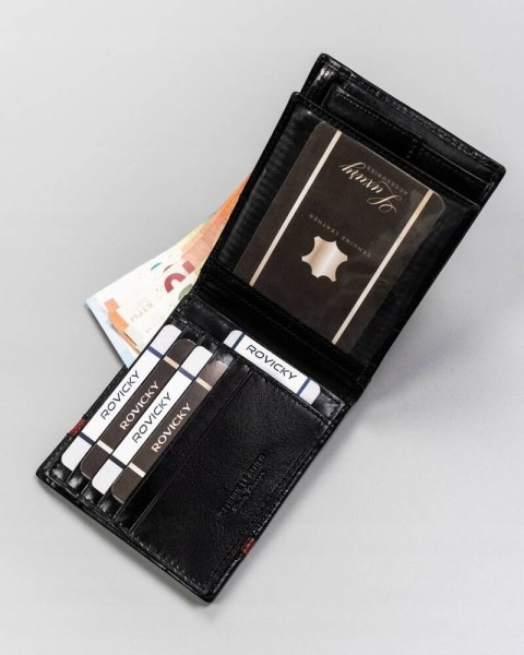 Elegancki, skórzany portfel męski Lumarko!