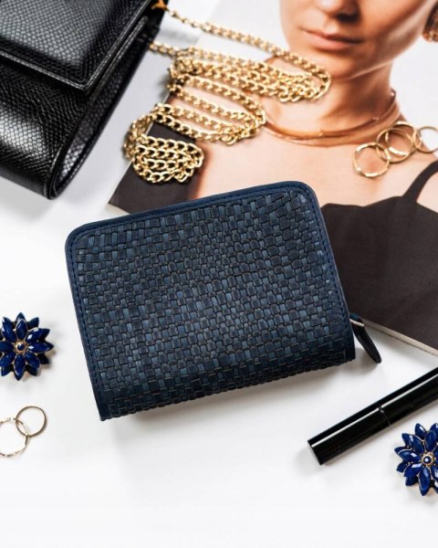 Skórzany portfel damski zamykany na zatrzask Lumarko!