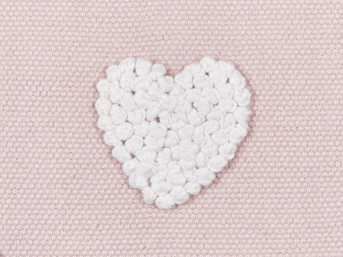 2 bawełniane poduszki dekoracyjne w serca 45 x 45 cm różowe GAZANIA