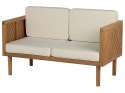 Sofa dwuosobowa z drewna akacjowego z białymi poduszkami BARATTI Lumarko!