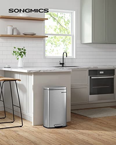 Kosz do kuchni, kosz na śmieci na pedały 30L, z plastikowym wiadrem wewnętrznym, pokrywką zawiasową, miękkim zamknięciem, odporn