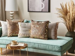 2 welurowe poduszki dekoracyjne w kwiaty 45 x 45 cm brązowe DAFFODIL Lumarko!
