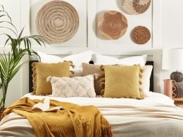 Bawełniana poduszka dekoracyjna z frędzlami 45 x 45 cm żółta LYNCHIS Lumarko!