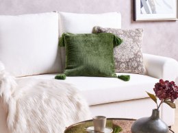 Welurowa poduszka dekoracyjna z frędzlami 45 x 45 cm zielona HIZZINE Lumarko!