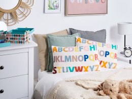 2 bawełniane poduszki dla dzieci z motywem alfabetu 30 x 50 cm wielokolorowe ASARUM Lumarko!