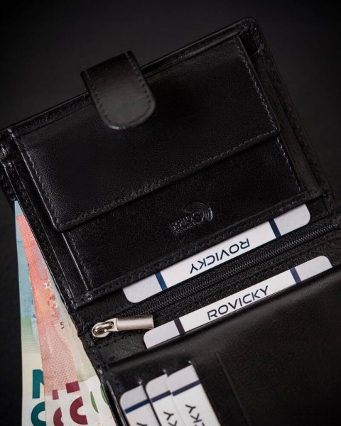 Rozbudowany portfel męski ze skóry naturalnej Lumarko!