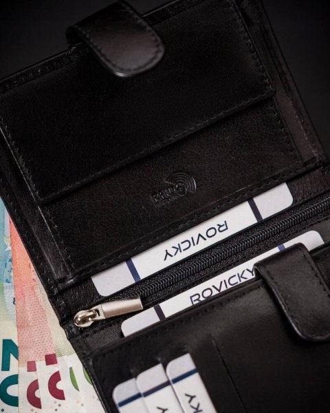 Rozbudowany portfel męski ze skóry naturalnej z systemem RFID Lumarko!