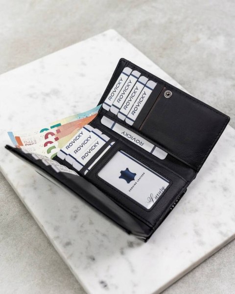 Skórzany portfel damski średnich rozmiarów Lumarko!