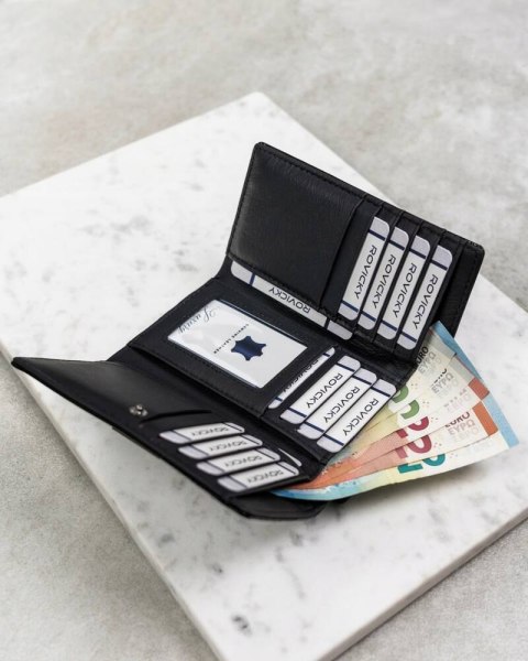 Skórzany portfel damski średnich rozmiarów Lumarko!