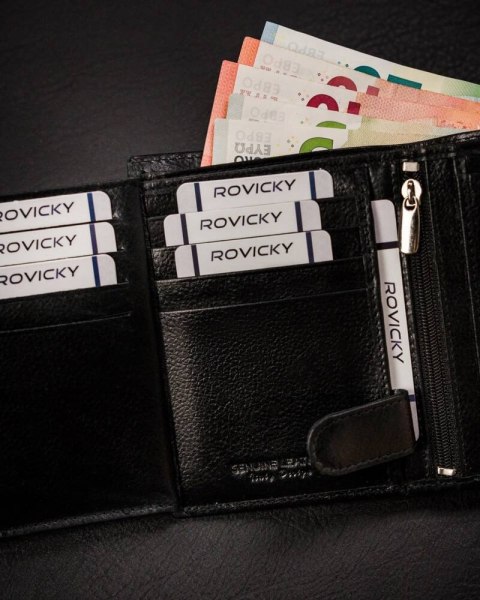 Portfel męski ze skóry naturalnej w orientacji pionowej bez zapięcia Lumarko!