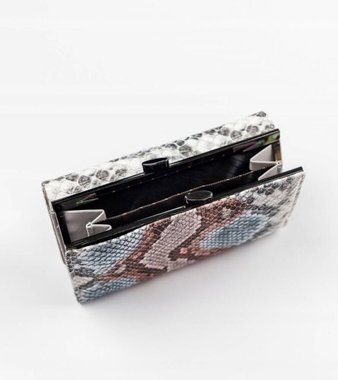 Portfel damski ze skóry naturalnej i ekologicznej o fakturze imitującej skórę węża Lumarko!