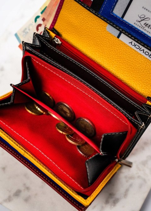 Skórzany, elegancki portfel damski na zatrzask Lumarko!