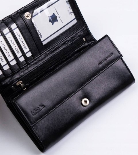 Skórzany portfel damski w orientacji poziomej na zatrzask Lumarko!