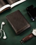Pionowy portfel męski ze skóry naturalnej Lumarko!