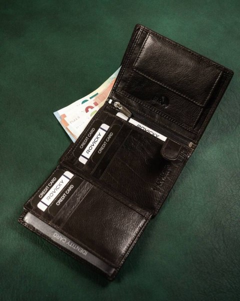 Pionowy portfel męski ze skóry naturalnej Lumarko!