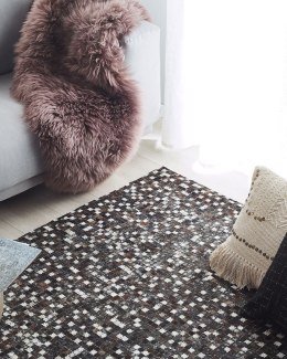 Dywan patchwork skórzany 140 x 200 cm brązowy AKKESE Lumarko!
