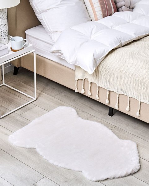 Dywan imitacja futra królika beżowy UNDARA