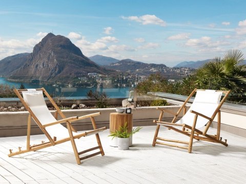 Zestaw 2 leżaków ogrodowych bambusowy jasne drewno z białym ATRANI