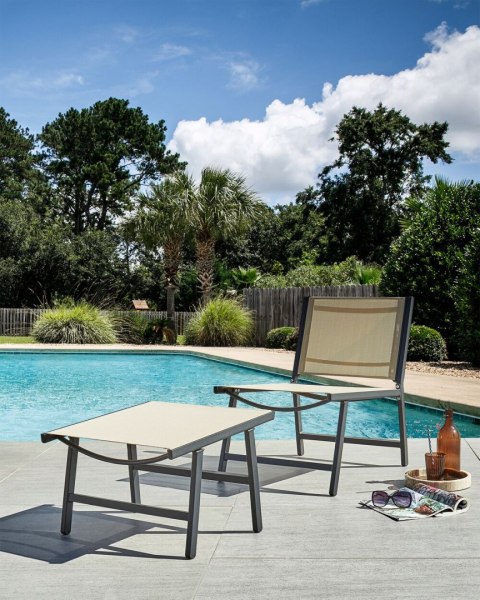 Zestaw 2 krzeseł ogrodowych MARCEDDI Z podnóżkiem Metal Beżowy