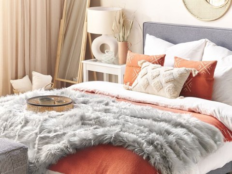 Narzuta na łóżko DELICE 150 x 200 cm Jasnoszary