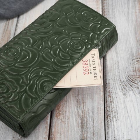 Ciemnozielony portfel damski skórzany w kwiaty duży poziomy Paolo Peruzzi AL-14-GB