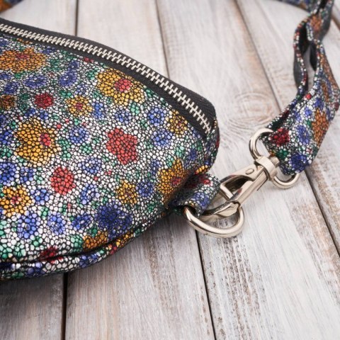 Nerka damska skórzana w kwiaty saszetka na pas na ramię Paolo Peruzzi T-36-B