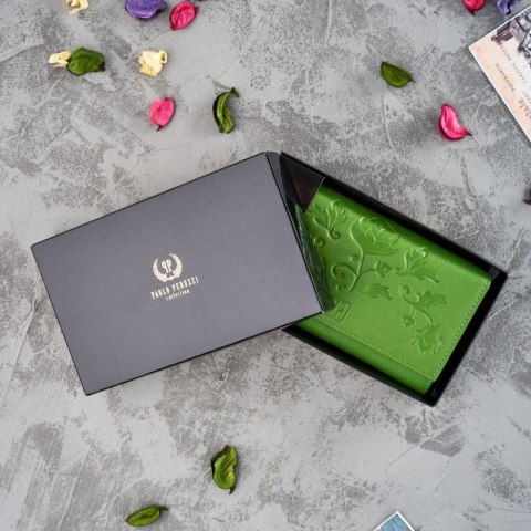 Portfel damski ze skóry naturalnej zielony Paolo Peruzzi T-45-GR